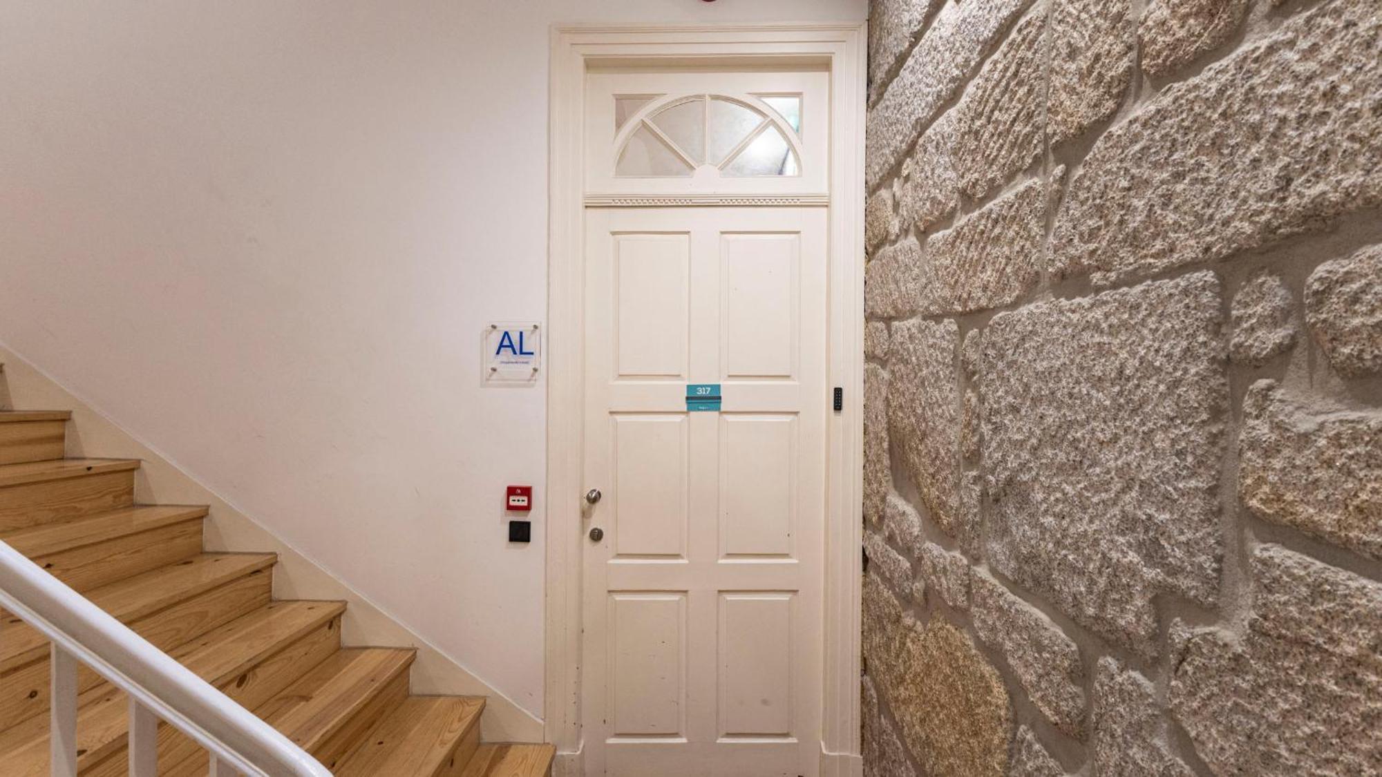 Lovelystay - Allderman Apartment - Almada 1º T Porto Exterior photo